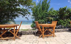 Bara Beach Bungalows